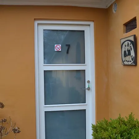 Ad Apartament *
