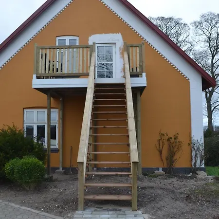 Ad Apartment *