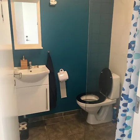 Ad *
